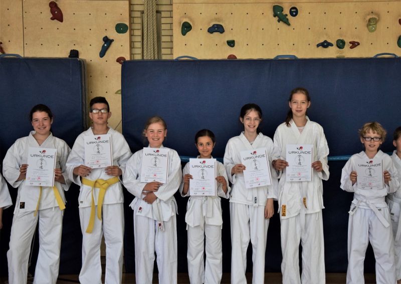Karate-Prüfung-Kinder-alle-2022.06.22